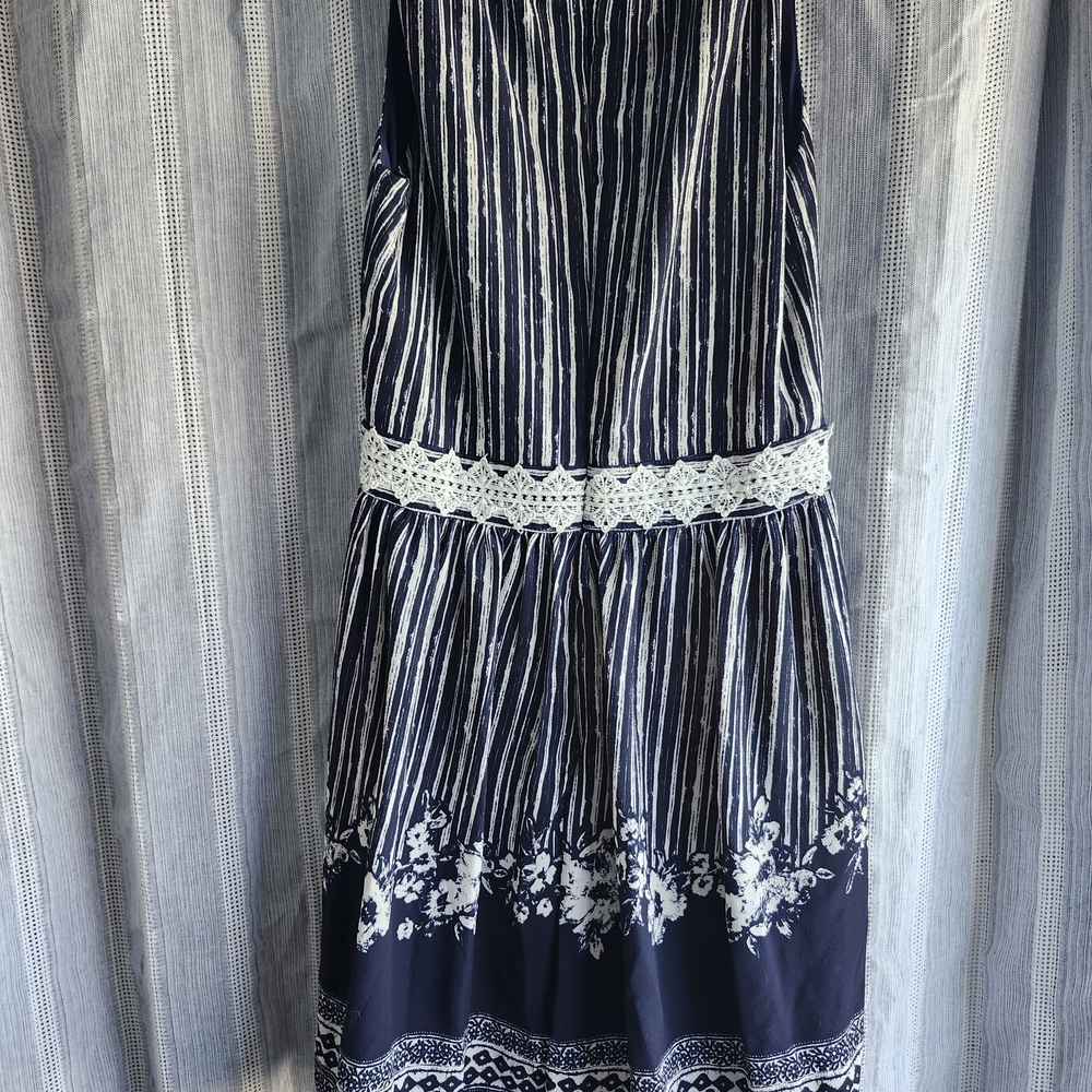 Chic Navy and White Floral Mini Dress - Picture 3 of 4